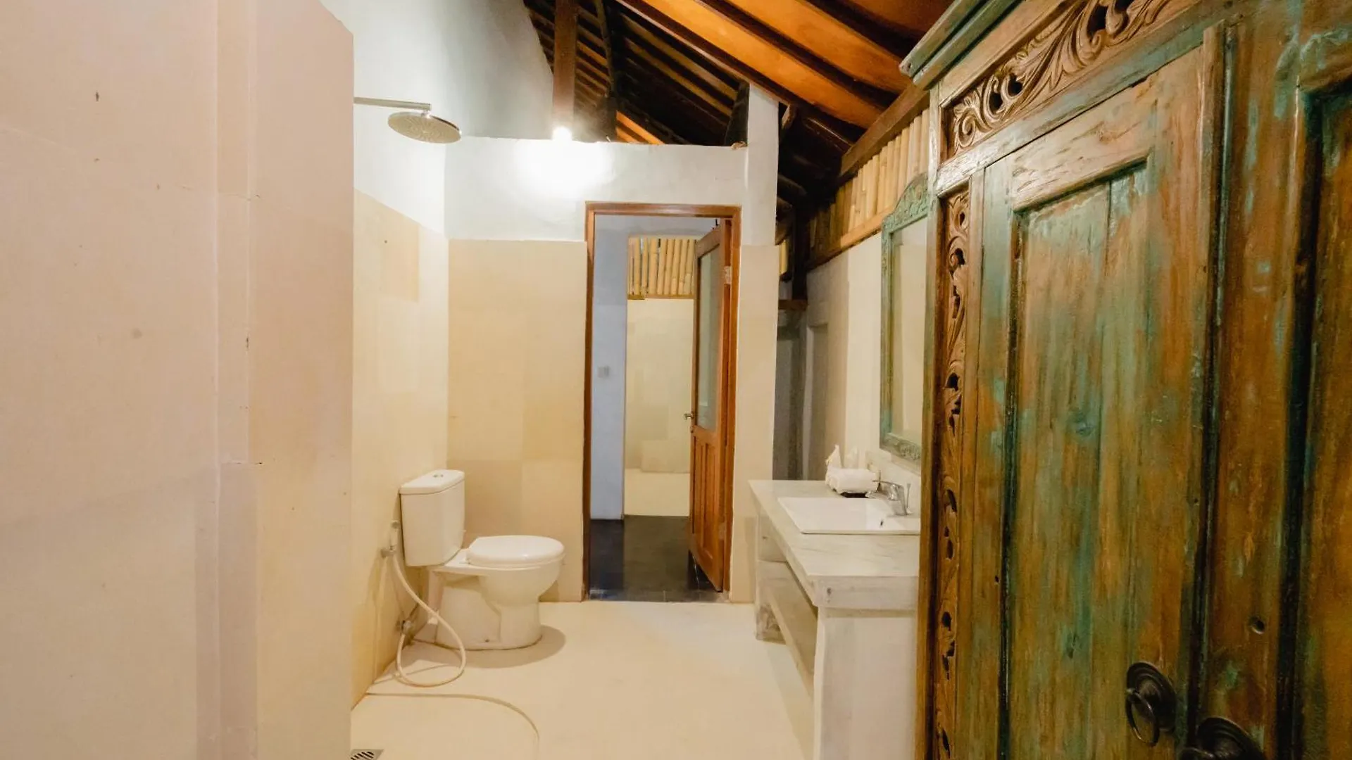 5 Bedroom Villa Etnik In Seminyak With Big Garden And Private Pool Indonesien