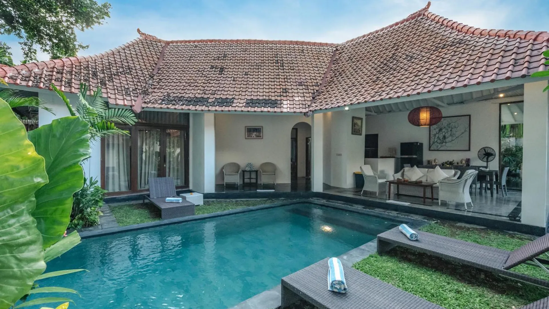 5 Bedroom Villa Etnik In Seminyak With Big Garden And Private Pool