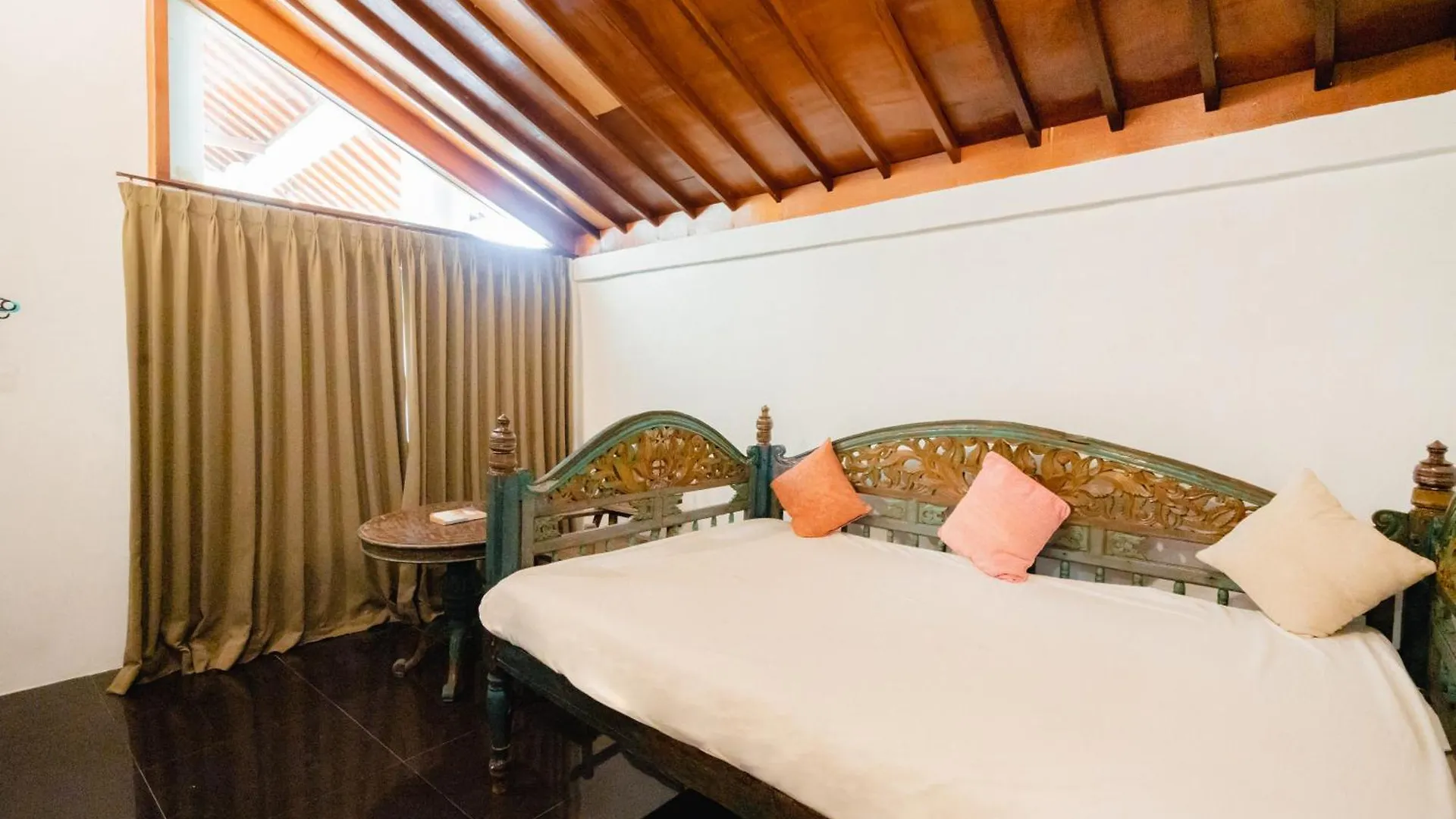 5 Bedroom Villa Etnik In Seminyak With Big Garden And Private Pool 0*,  Indonesien