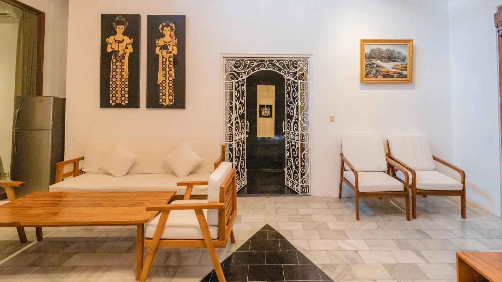 5 Bedroom Villa Etnik In Seminyak With Big Garden And Private Pool